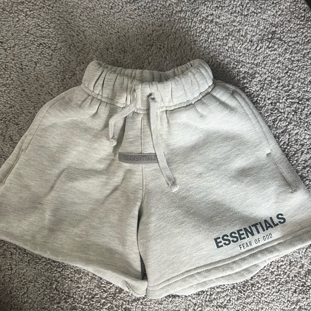 Essentials shorts xxs